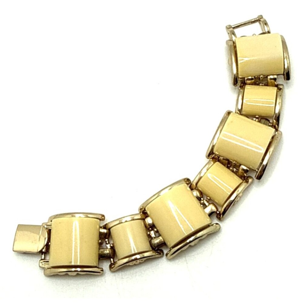 Vintage Gold Tone Cream Thermoset Link Bracelet 1960s 7.5"